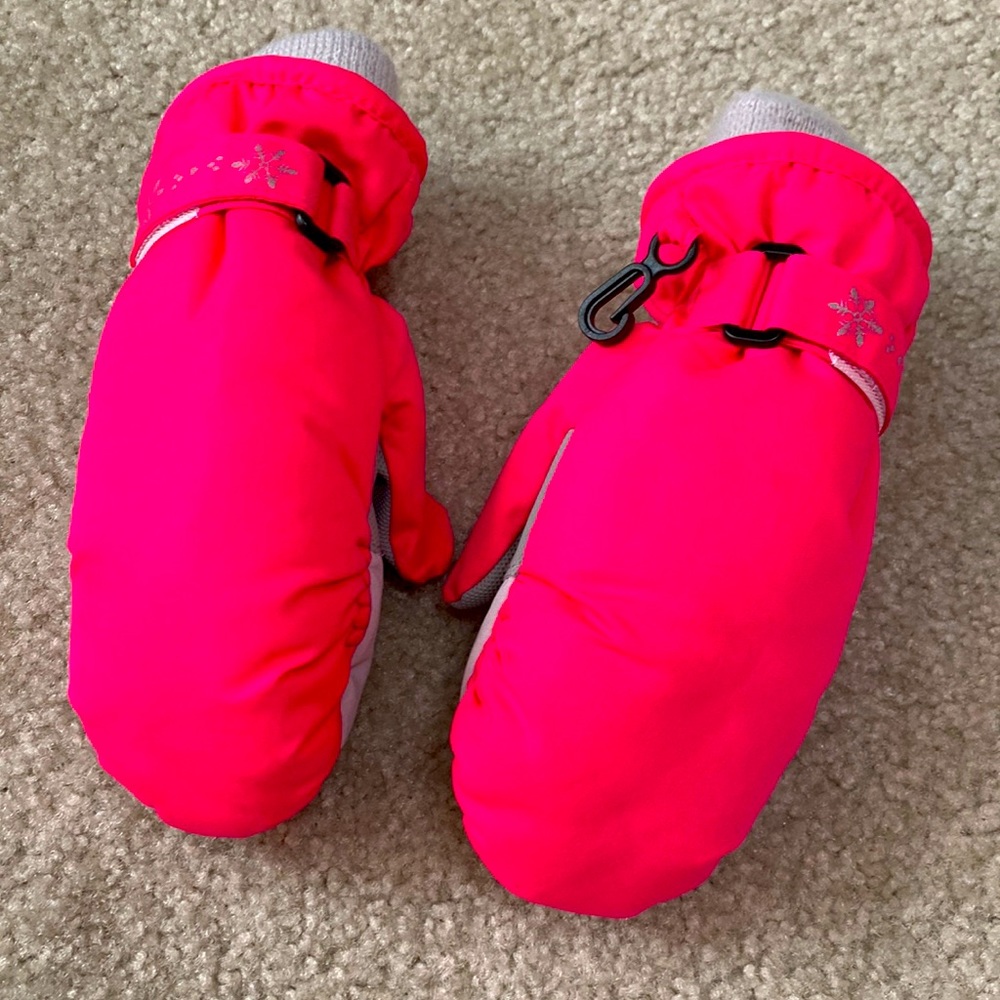 Brand new girls winter mits